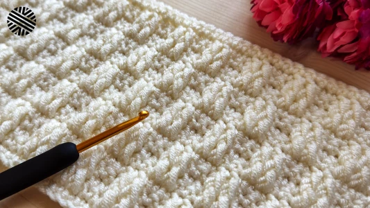 SUPER EASY Crochet Pattern for Beginners - Beautiful Crochet Stitch for Blankets, Bags and Sweaters