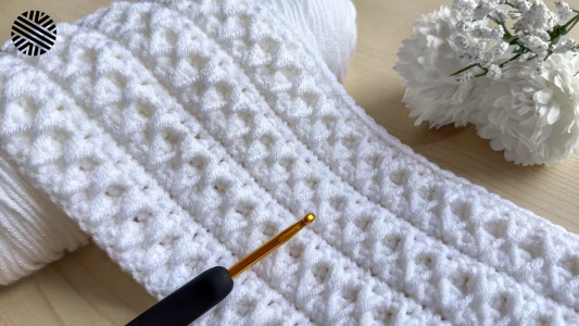 Think You've Seen It All? Crochet a Very Easy and Unique Baby Blanket Pattern (Beginner Friendly)