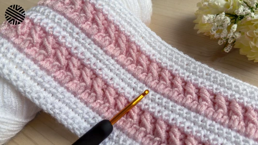 Crochet a Super Easy & Fast Baby Blanket Pattern - Lovely Crochet Stitch for Beginners