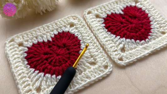 Crochet a VERY EASY & LOVELY Granny Square for Beginners