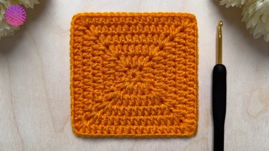 Crochet a PERFECT & SUPER EASY Seamless Solid Granny Square for Absolute Beginners