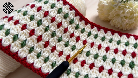 Lovely Crochet Christmas Gift - Very Easy Blanket Pattern for Beginners