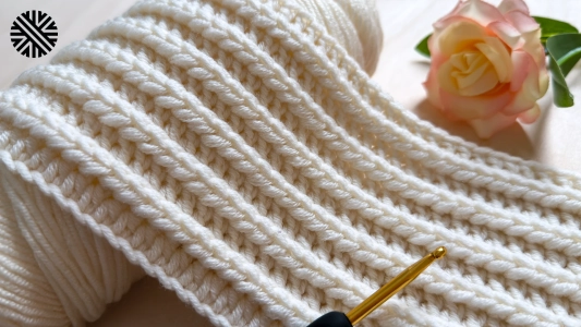 Unusual & Super Easy Crochet Pattern for Beginners - Gorgeous Crochet Stitch for Blanket, Scarf, Bag and Sweater