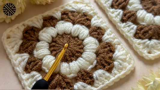 Super Easy & Beautiful Granny Square Crochet Pattern for Beginners