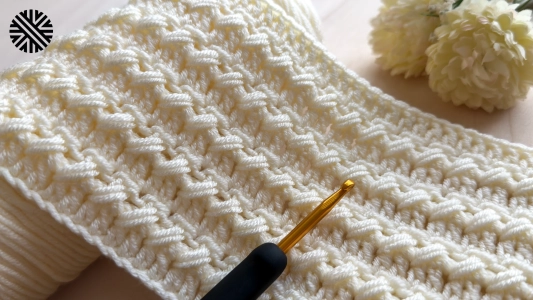 Super Easy & Lovely Crochet Pattern for Beginners - Crochet Stitch for Baby Blanket, Bag, Scarf and Bedspread