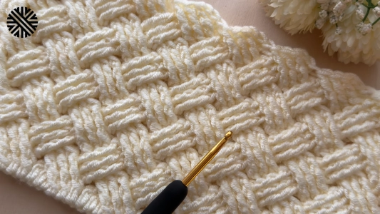 Super Easy-to-Follow Crochet Pattern - Perfect Stitch for Baby Blanket, Bag and Scarf