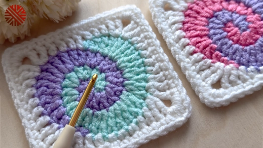 Very Easy Heart Granny Square Crochet Pattern for Beginners
